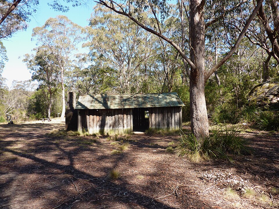 Fayl:Mulligans Hut.jpg