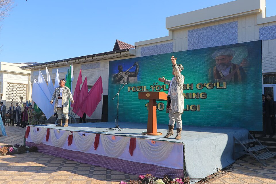 Fayl:Chavqi folklore-ethnographic folk ensemble-4.jpg