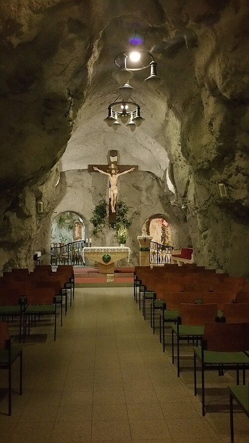 Fayl:Gellert hill cave church 6.jpg