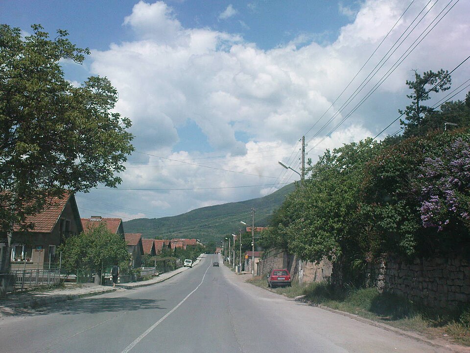 Fayl:Iskrets.1280px.jpg