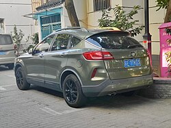 Besturn X80 orqa qismi o'zgartrilgan holatda