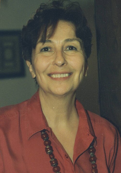 Fayl:Emine Işınsu.jpg