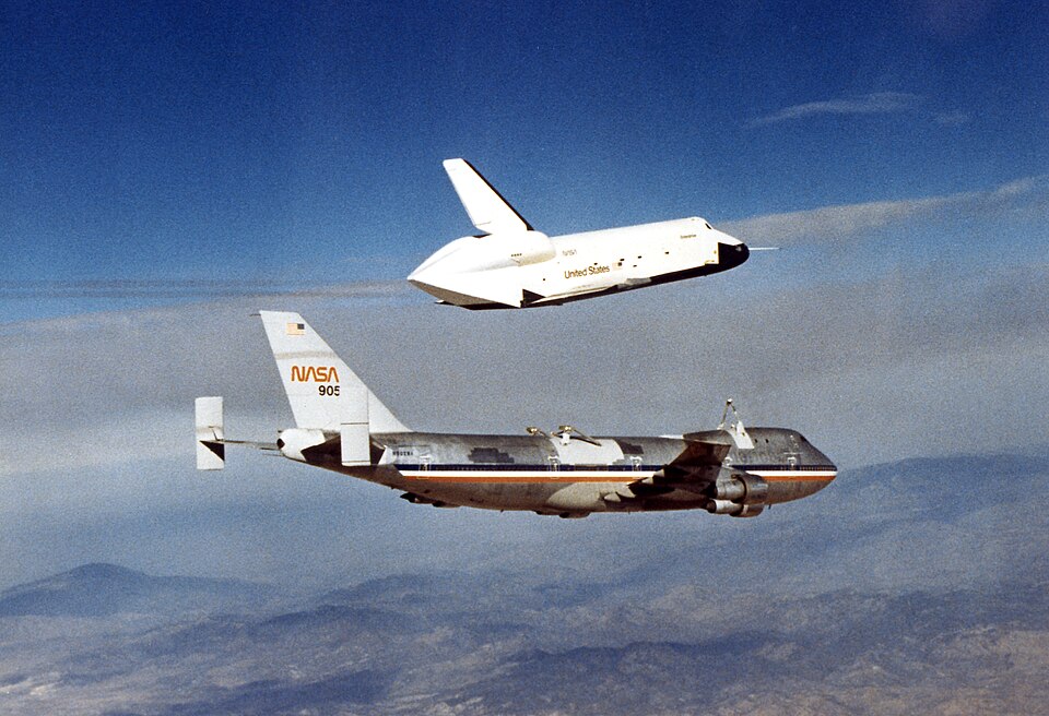 Fayl:OV-101 first flight.jpg