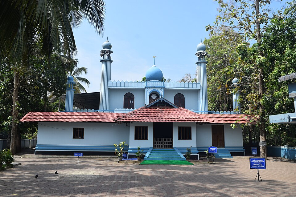 Fayl:Cheraman Masjid 2.jpg