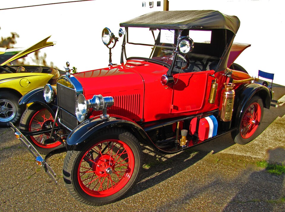 Fayl:Fire Chief's Model T.jpg