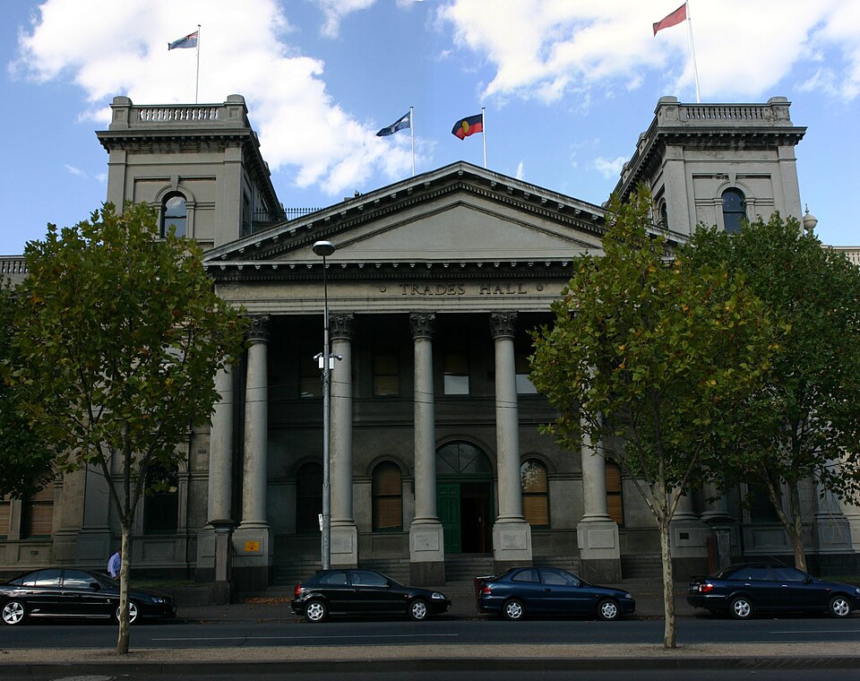 Fayl:Melbourne Trades Hall entrance.jpg