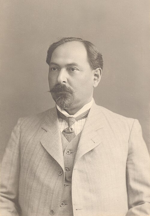 Fayl:Nariman Narimanov in 1913.jpg