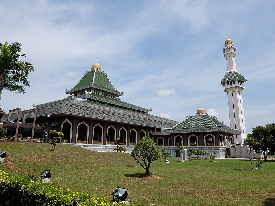 Fayl:Al-Azim Mosque.jpg
