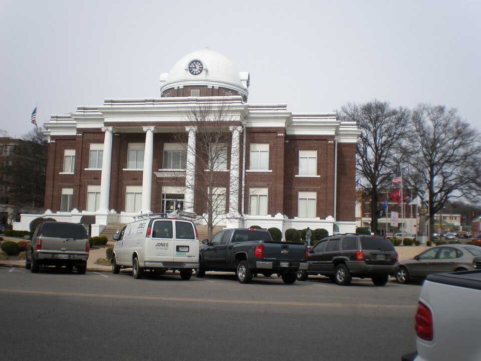Fayl:Dyer County Tennessee Courthouse.jpg