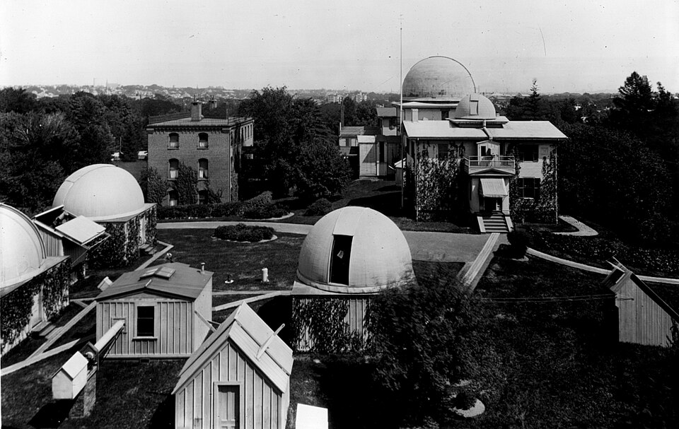 Fayl:Harvard-Observatory-1899.jpg