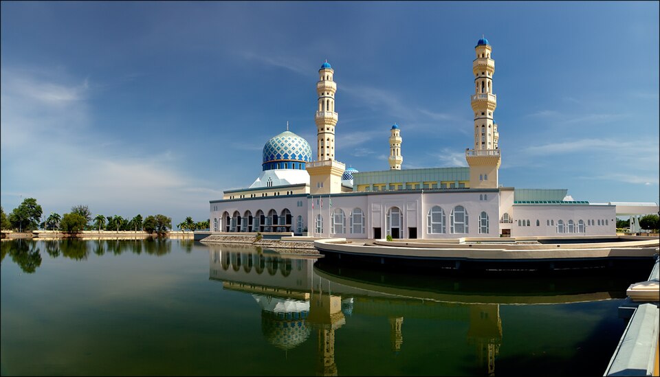 Fayl:Kota Kinabalu city Mosque.jpg