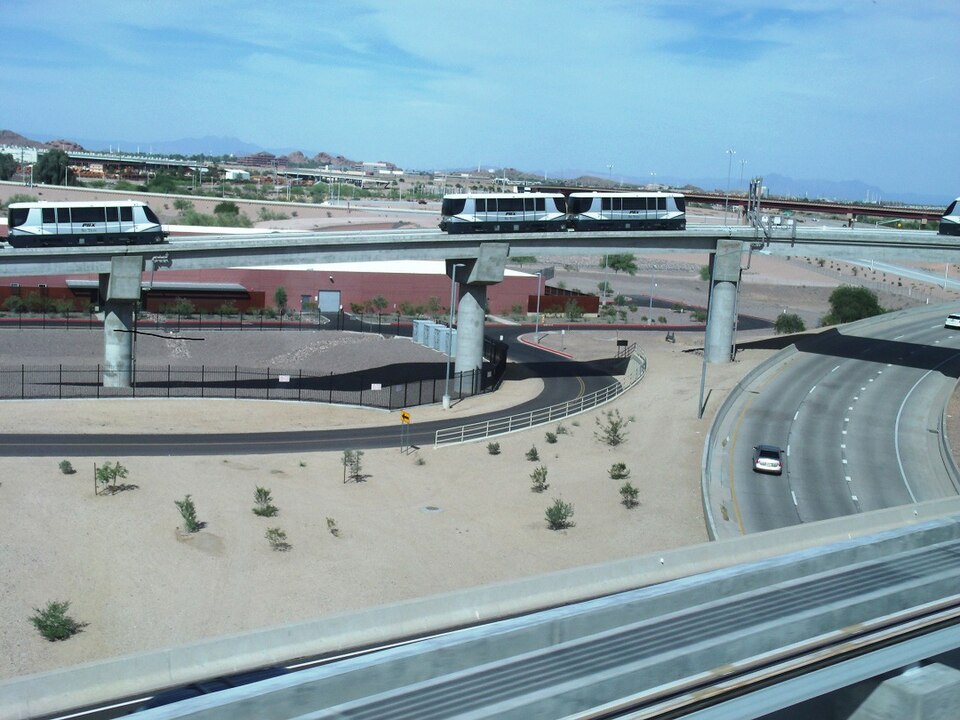 Fayl:Phoenix-Sky Train 3.JPG