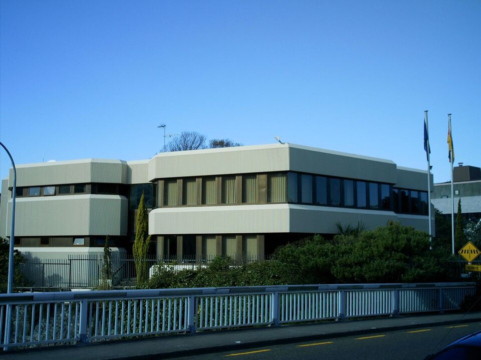Fayl:WellingtonEmbassy-Germany.jpg