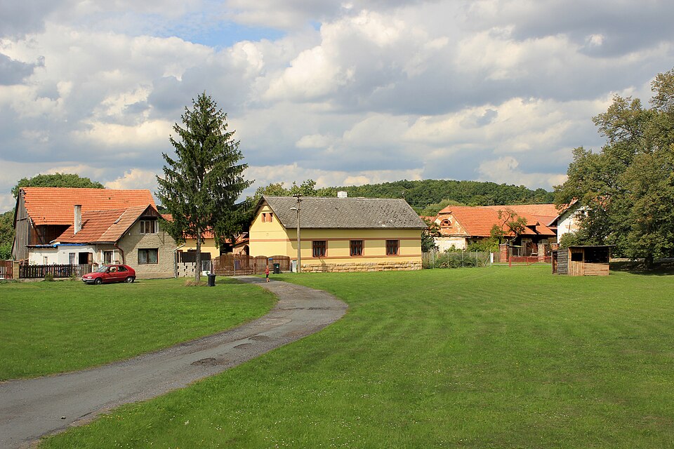 Fayl:Budčeves, common.jpg