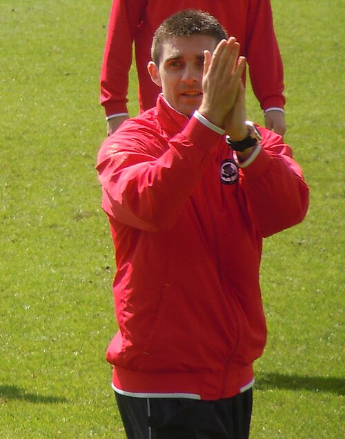 Fayl:Doolan applaud.jpg