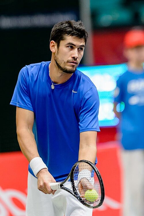 Fayl:Farrukh Dustov.jpg