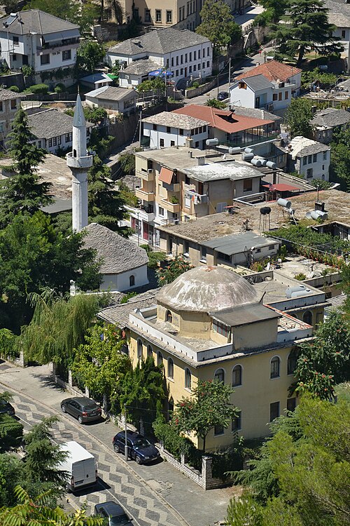Fayl:Gjirokastër - Teqe Mosque.JPG