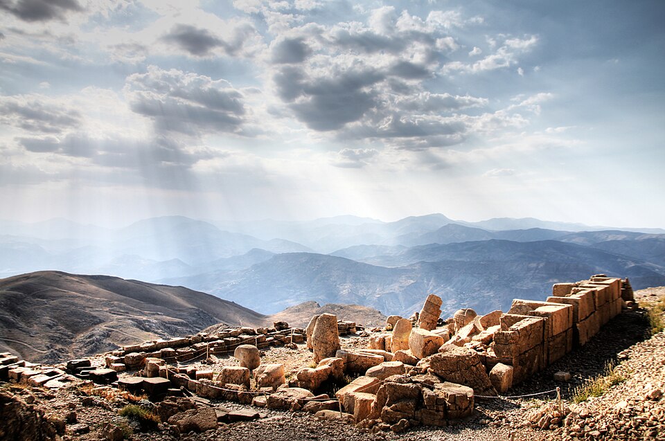 Fayl:West Terrace (4961375519).jpg