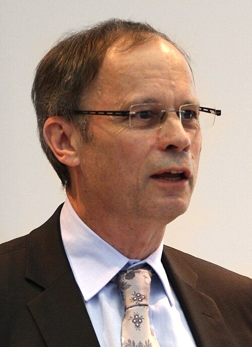 Fayl:Jean Tirole (cropped).jpg