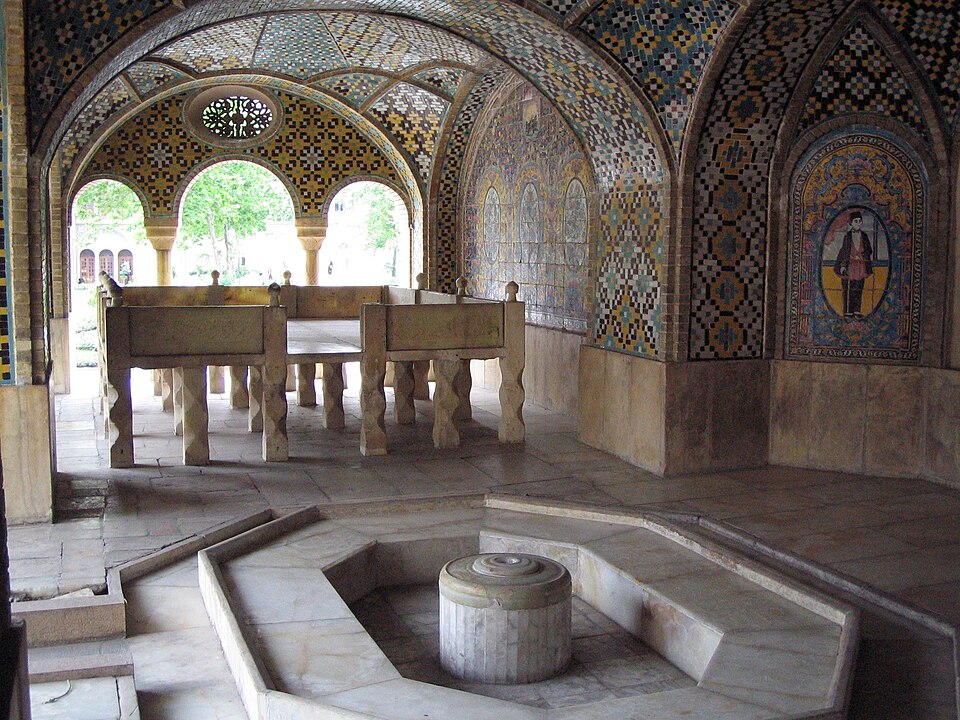 Fayl:Khalvat-e-Karim Khani.jpg
