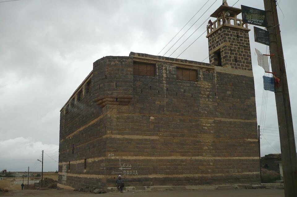 Fayl:Marba old Mosque.jpg