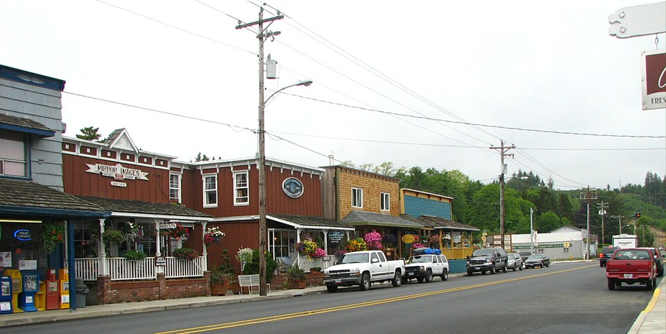 Fayl:Nehalem Oregon - Highway 101.jpg