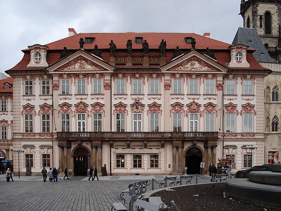 Fayl:Prague Palace Kinsky PC.jpg