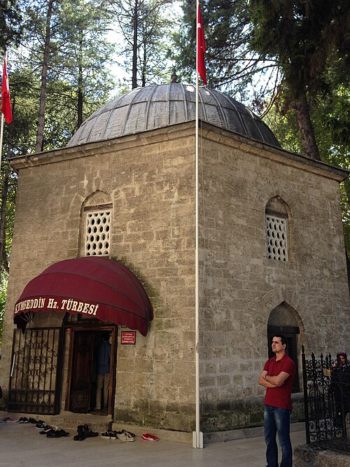 Fayl:Akshamsaddin's Tomb at Goynuk.jpg