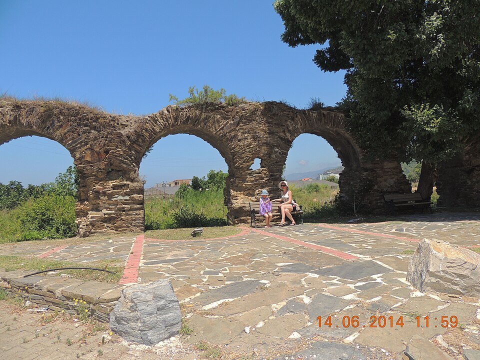 Fayl:Aqueduct - panoramio (3).jpg