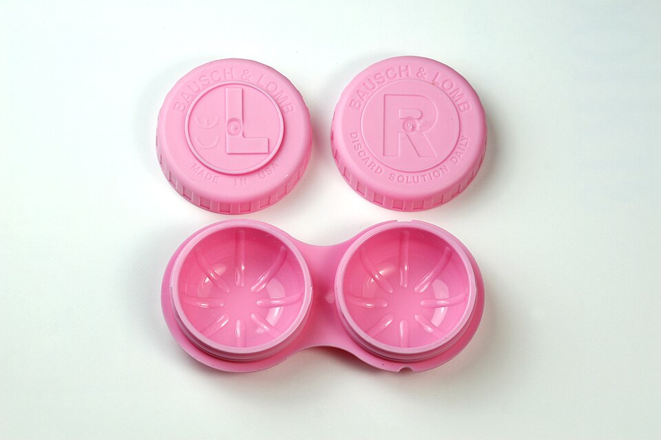 Fayl:Lens-cover.jpg