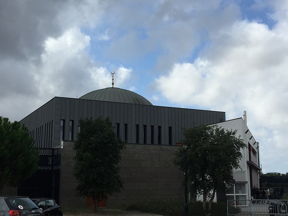 Fayl:Mosquée Assalam de Nantes .jpg