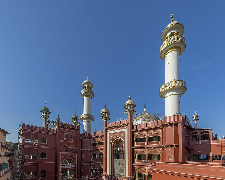 Fayl:Nakhoda Masjid Wide Angle.jpg