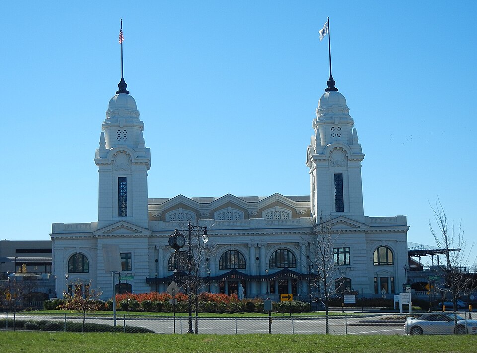 Fayl:Union Station November 2012.JPG