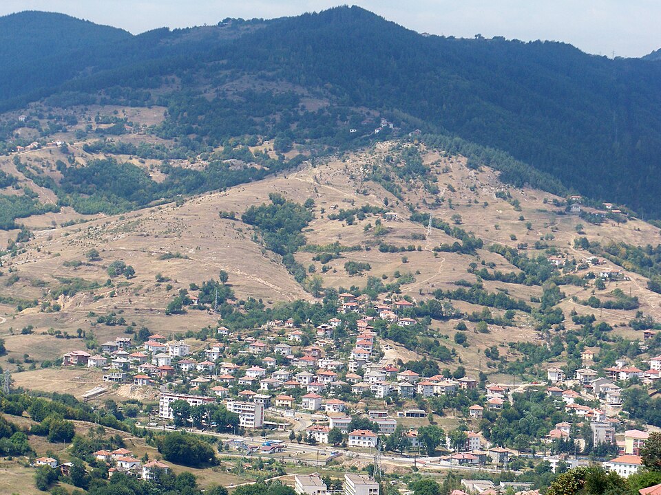 Fayl:Bulgaria-Ardino-01.jpg