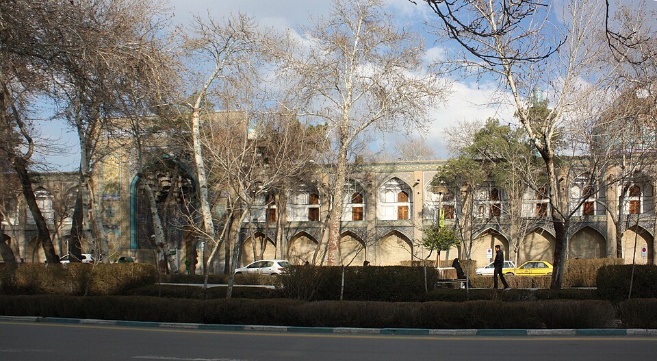 Fayl:Charbagh school.jpg