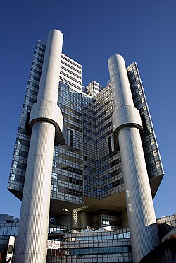 Hypo-Haus, HypoVereinsbankning Myunxendagi shtab-kvartirasi.