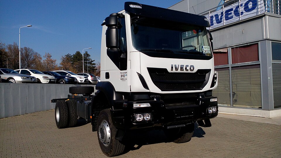 Fayl:Iveco Trakker 310 F.jpg
