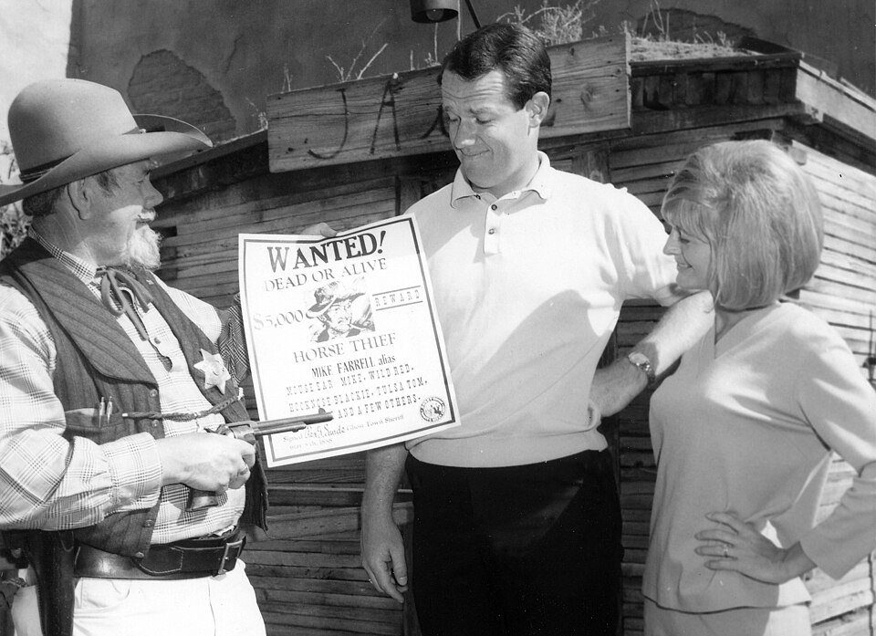 Fayl:MikeJudyFarrellKBF1966.jpg