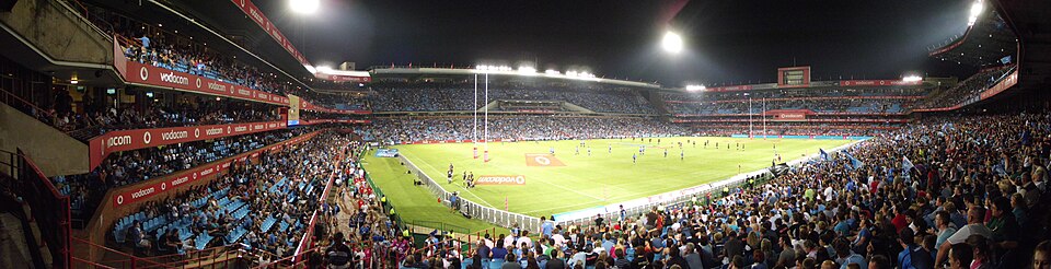 Fayl:Loftus Versfeld Game Night.JPG