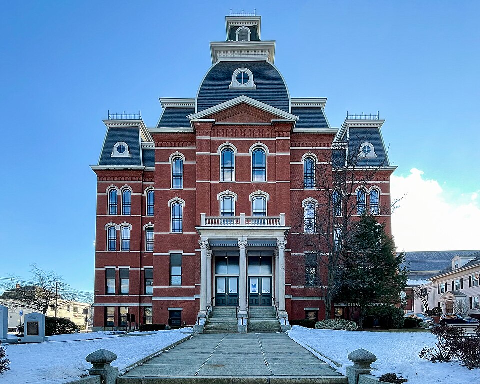 Fayl:Peabody City Hall, February 2021.jpg