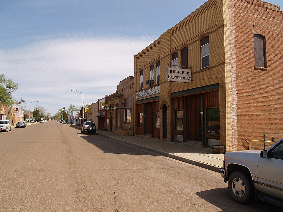 Fayl:Belfield, North Dakota.jpg