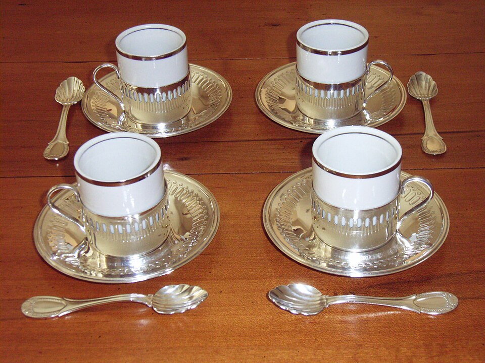Fayl:Demitasse set.jpg