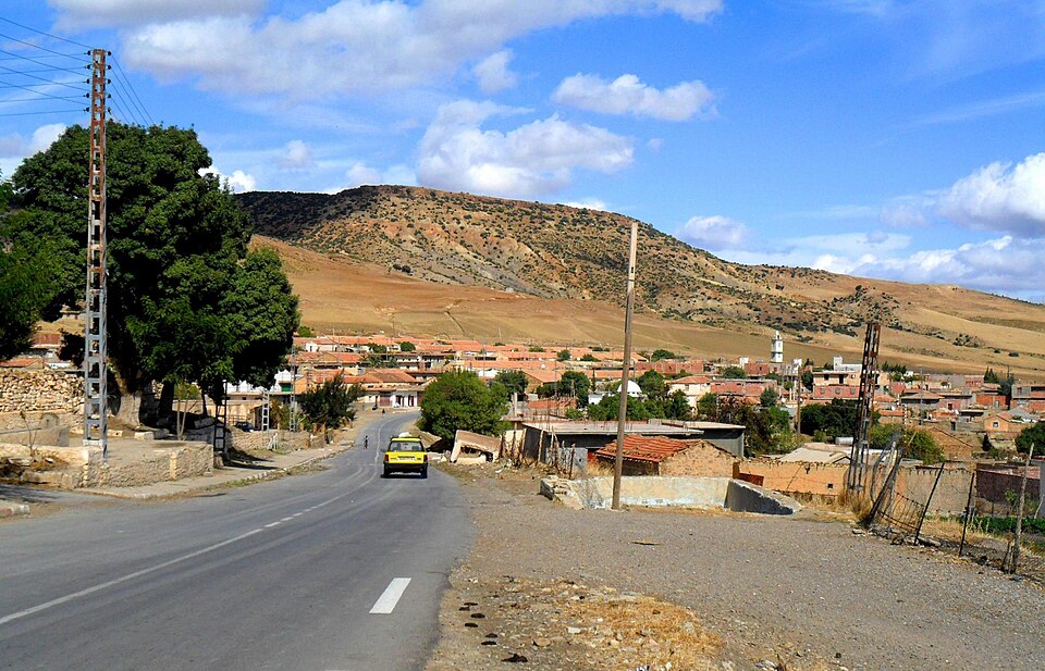 Fayl:Kherbat Siouf خربة سيوف.jpg