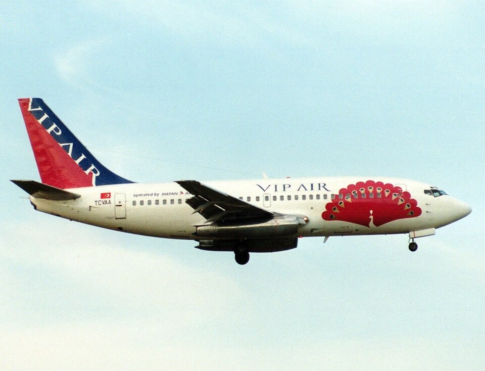 Fayl:Boeing 737-248, VIP Air AN0201117.jpg