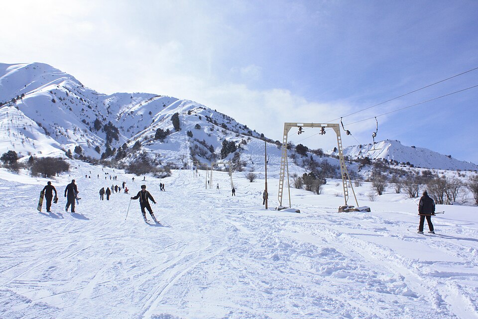 Fayl:Chimgan ski.JPG