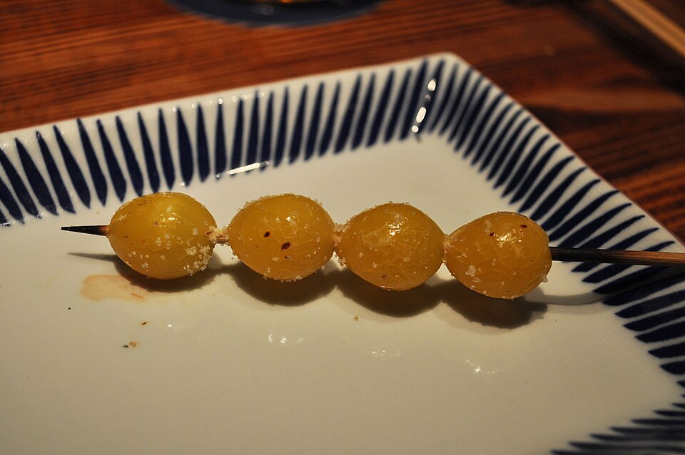 Fayl:Kushiyaki- ginkgo nuts.jpg