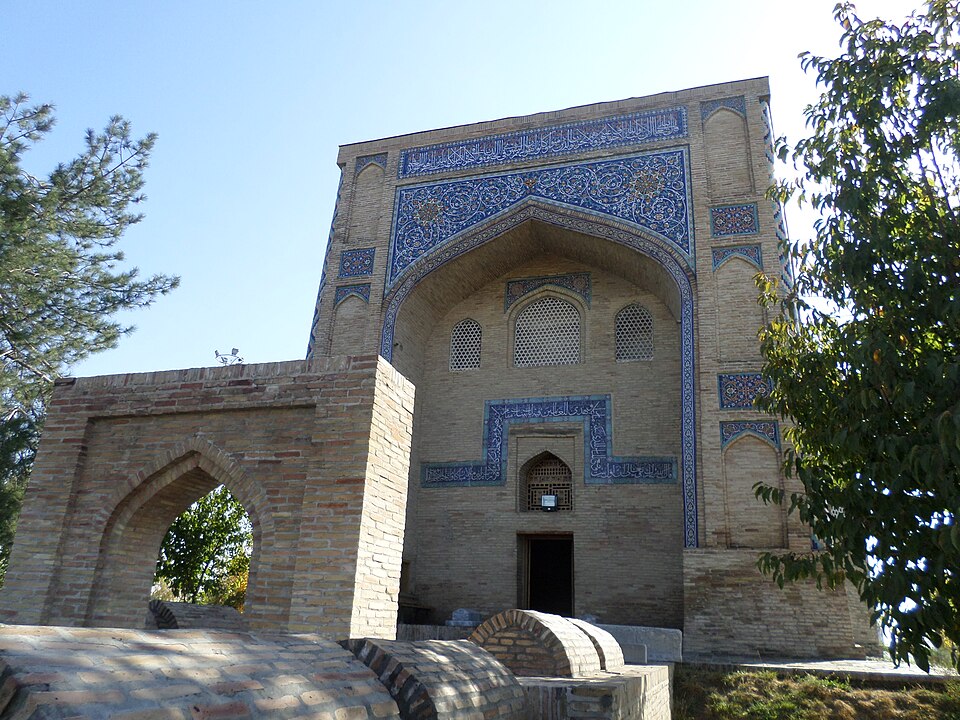 Fayl:Mavzoley Kaffal Shashi 13-36.JPG