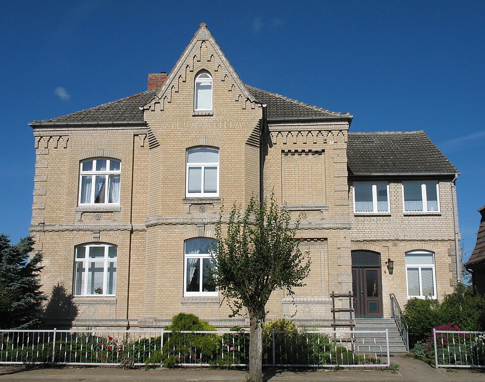 Fayl:Goldberg Villa Anna.jpg