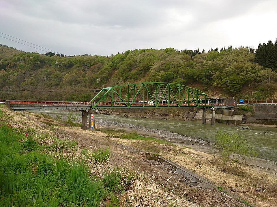 Fayl:20210501百合居橋01.jpg