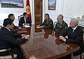 Sergey Shoygu Prezident Soʻronboy Jeenbekov bilan uchrashuvda.